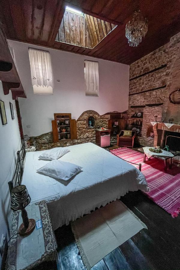 Bujtina Kodiket Guesthouse Berat Exteriér fotografie