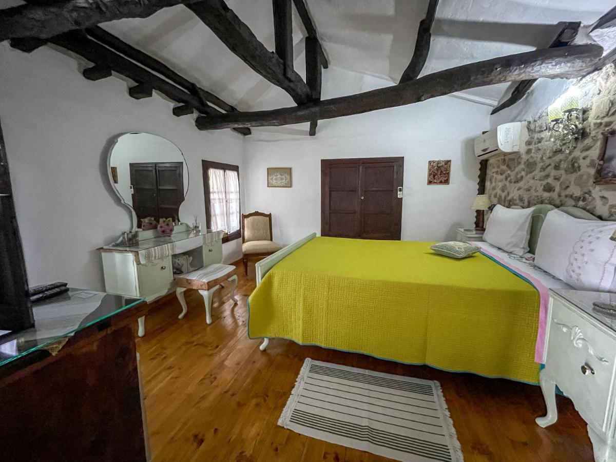 Bujtina Kodiket Guesthouse Berat Exteriér fotografie