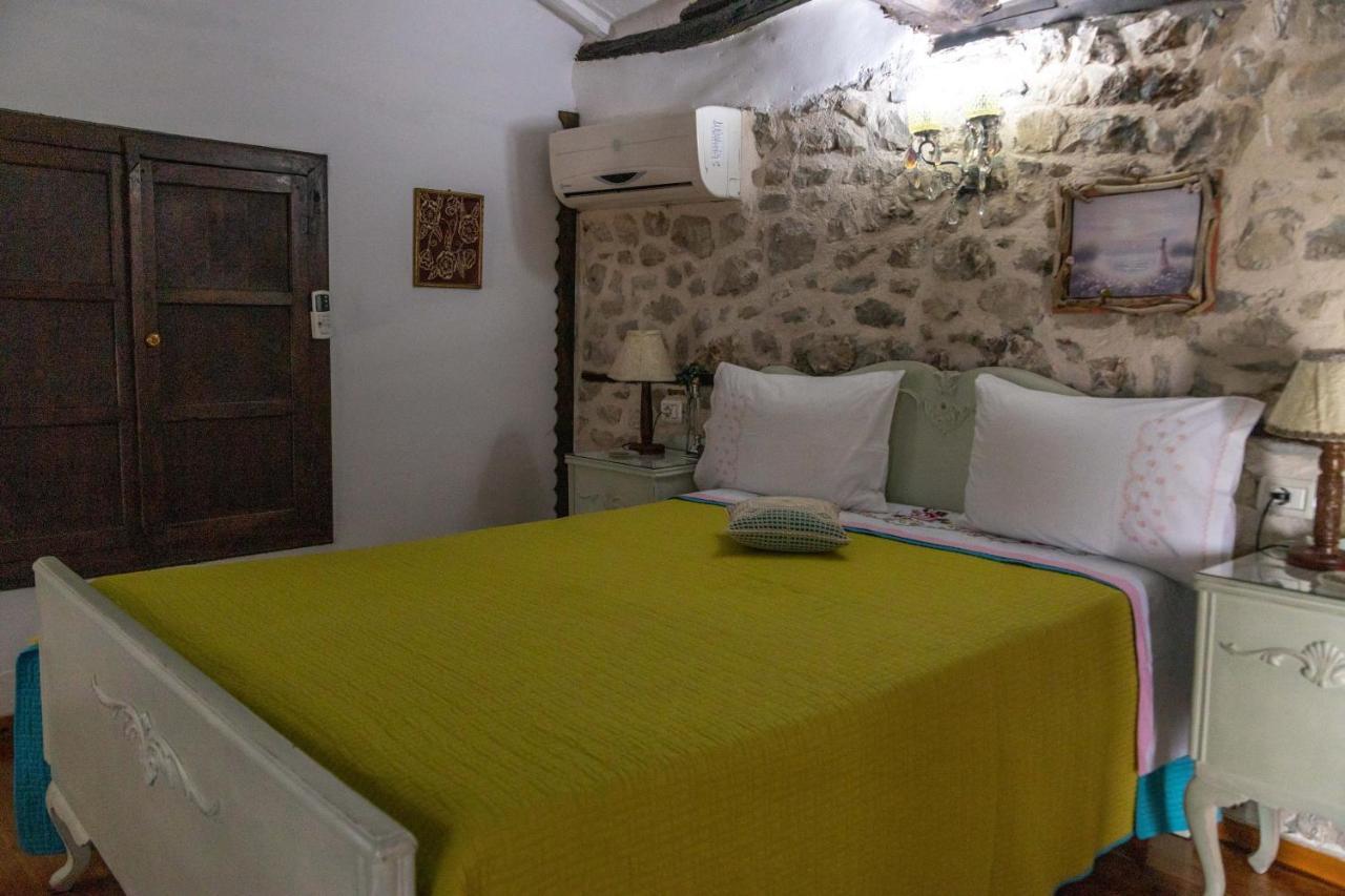 Bujtina Kodiket Guesthouse Berat Exteriér fotografie