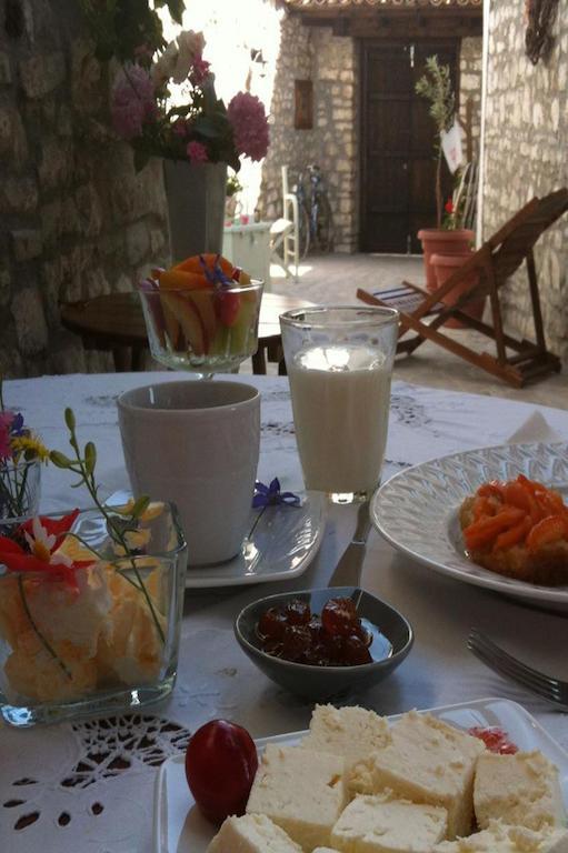 Bujtina Kodiket Guesthouse Berat Exteriér fotografie